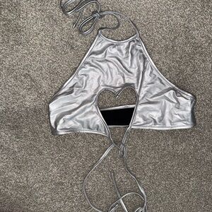 SHEIN Silver Metallic Halter Crop Top with Heart Cutout
